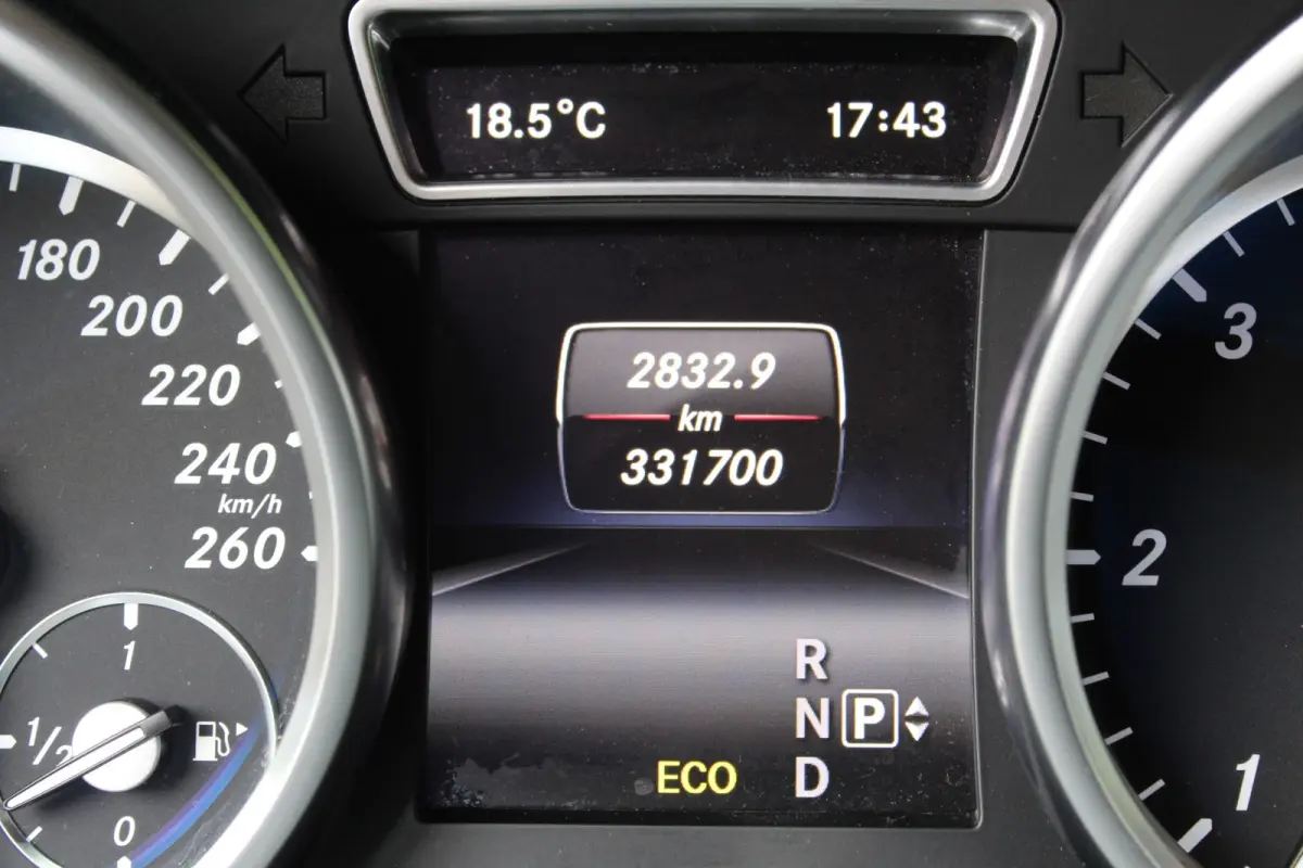 ML 350 BLUETEC 4MATIC 259PK Automaat Grijs Kenteken Panoramadak| Trekhaak | Parkeercamera | Memory | Leder