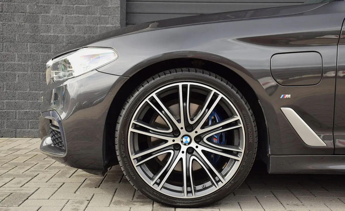 530e iPerformance High Executive*M-Pakket*DAK*360Cam*20Inch*Enz