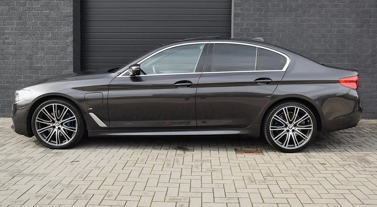 530e iPerformance High Executive*M-Pakket*DAK*360Cam*20Inch*Enz