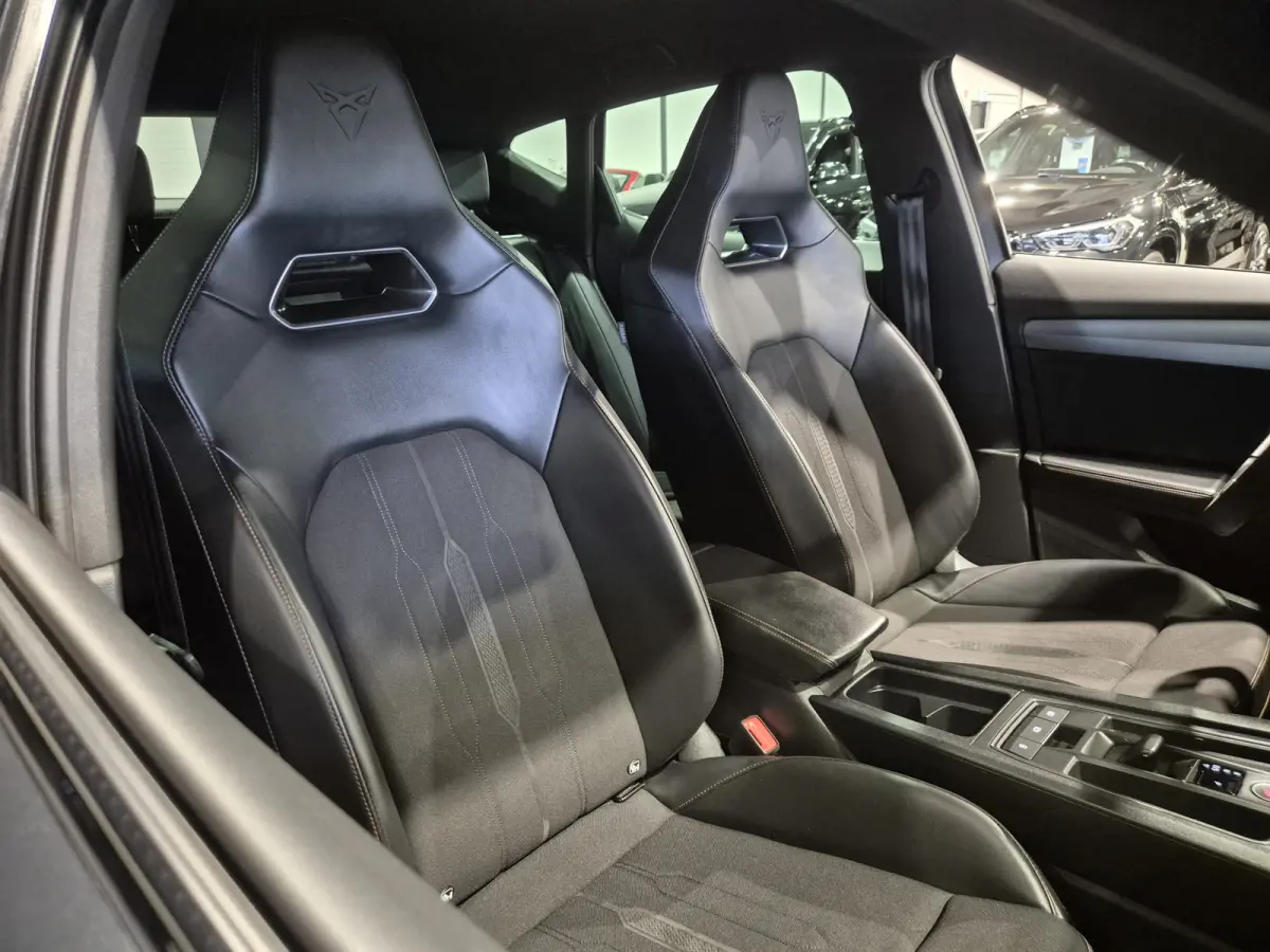 1.4 TSI e-Hybrid VZ Performance Limited 360 Camera | El Trekhaak | Virtual |  19" | Stoelverwarming