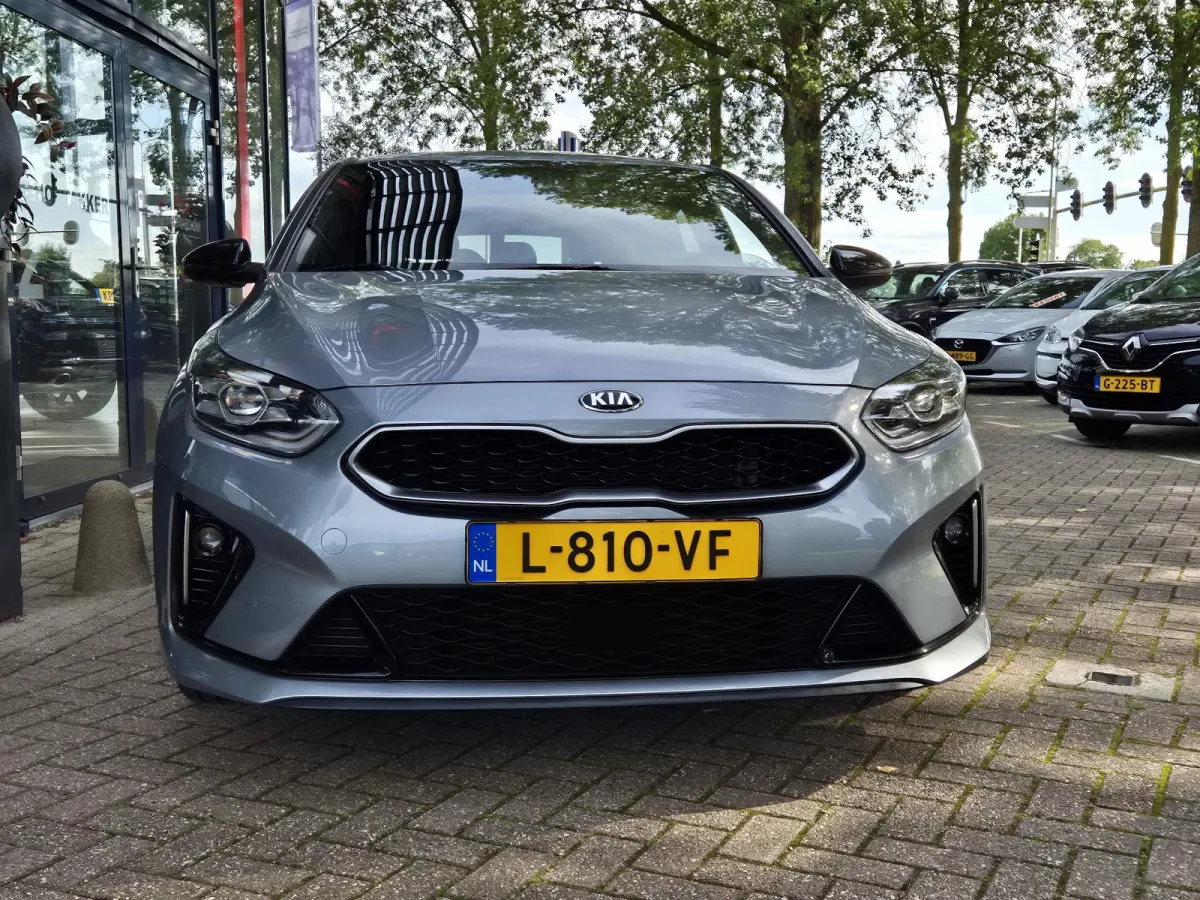 1.0 T-GDI GT-Line | Navigatie | Climate Control | Cruise Control | Licht metalen velgen |