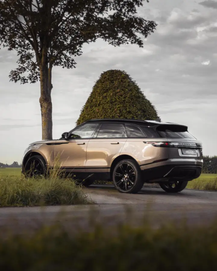 2.0 I4 Turbo AWD R-Dynamic HSE