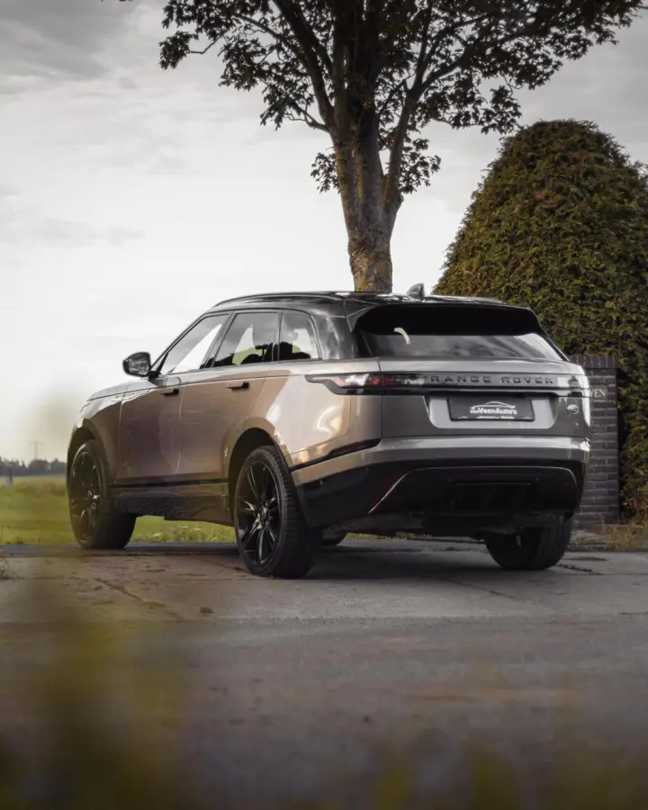 2.0 I4 Turbo AWD R-Dynamic HSE