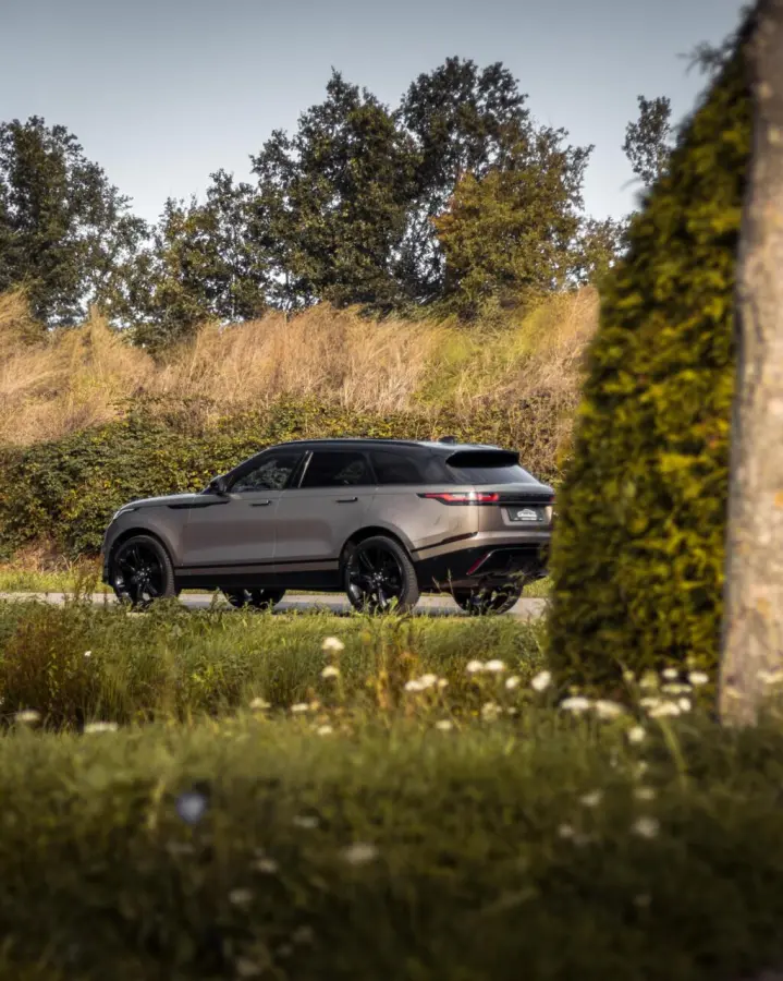 2.0 I4 Turbo AWD R-Dynamic HSE