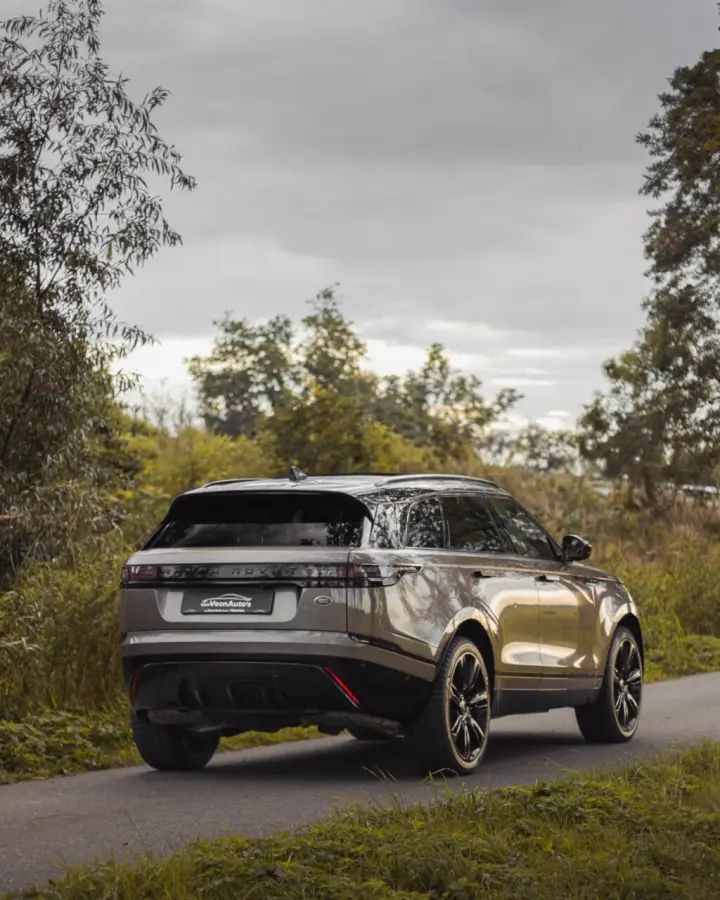 2.0 I4 Turbo AWD R-Dynamic HSE