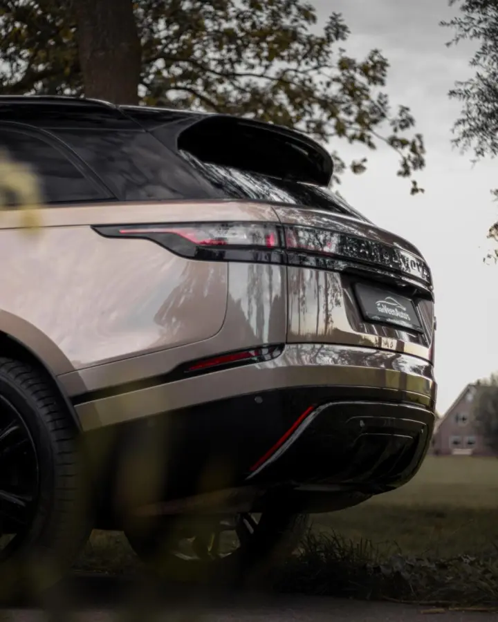 2.0 I4 Turbo AWD R-Dynamic HSE