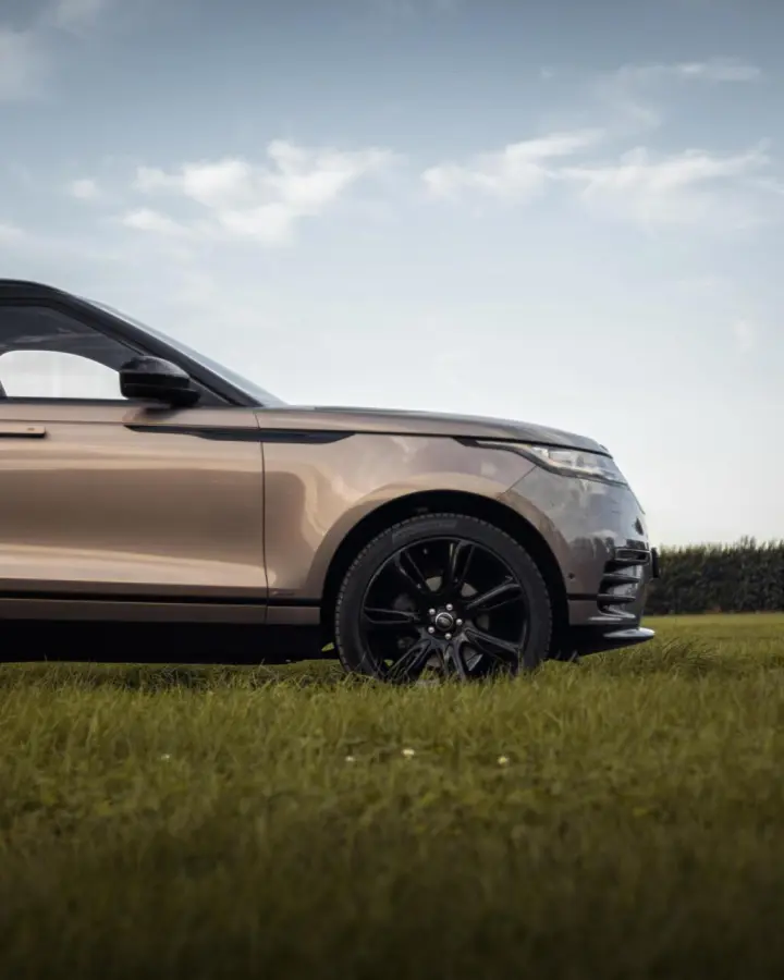 2.0 I4 Turbo AWD R-Dynamic HSE
