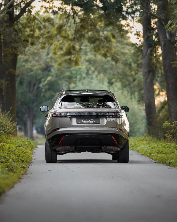 2.0 I4 Turbo AWD R-Dynamic HSE