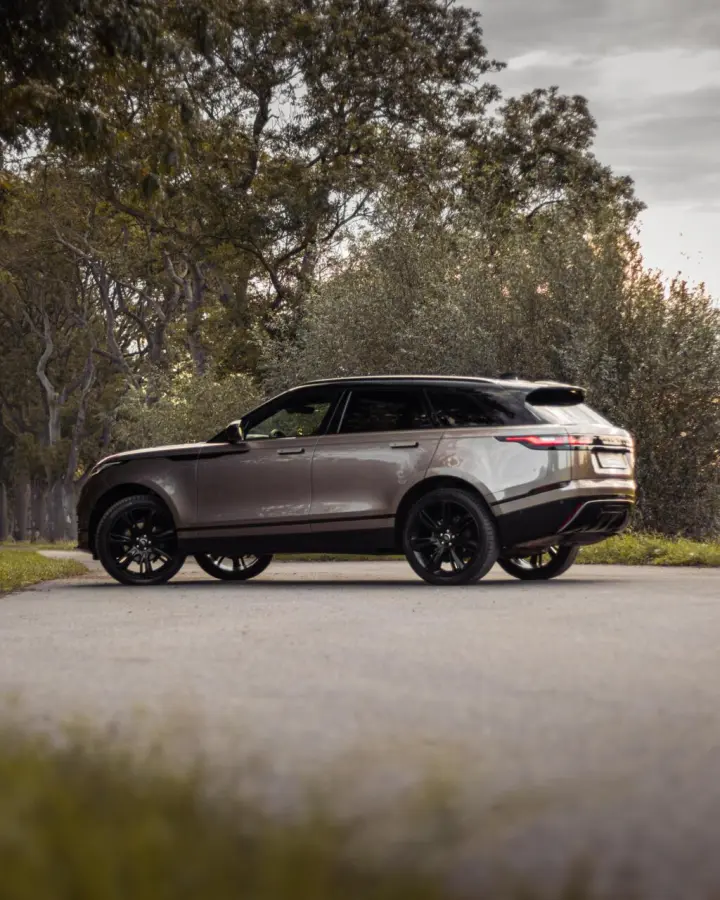 2.0 I4 Turbo AWD R-Dynamic HSE