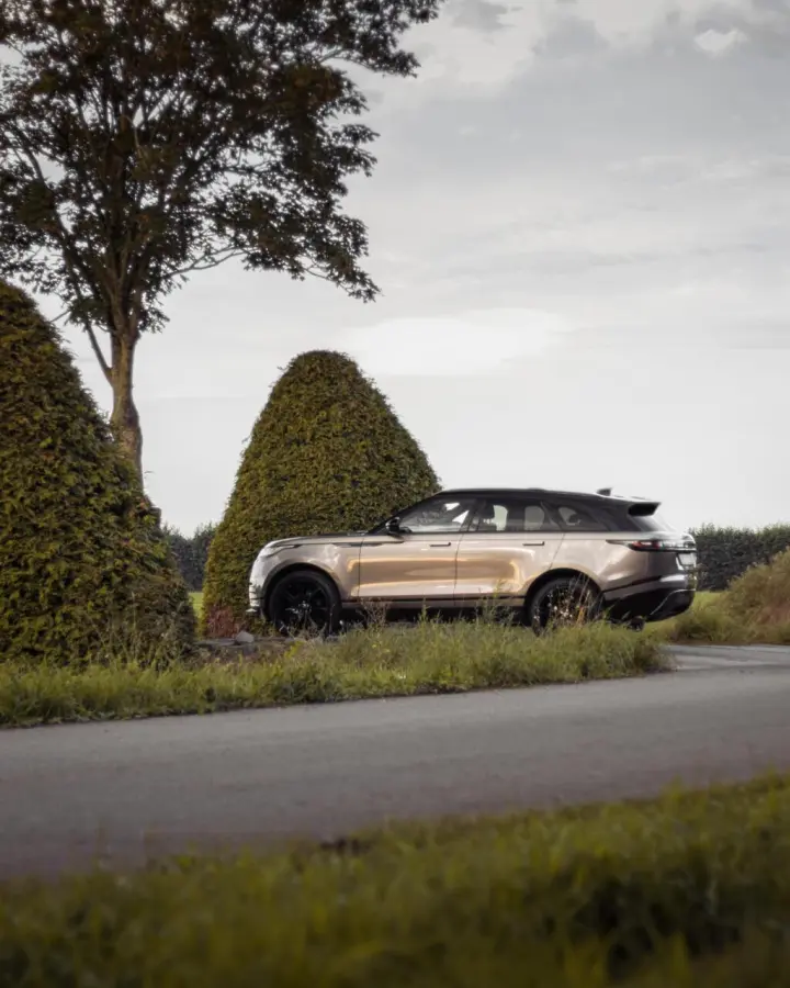 2.0 I4 Turbo AWD R-Dynamic HSE