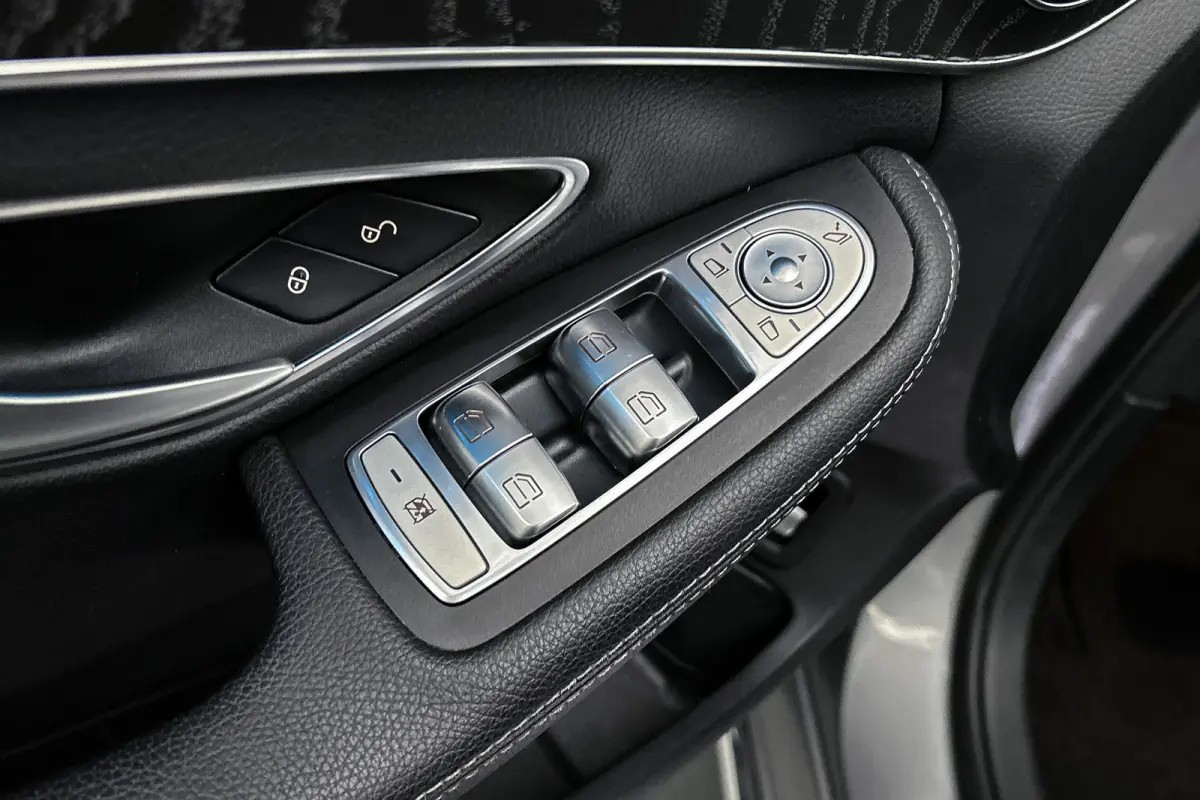 350 e Lease Edition | Luchtvering | Stoelverwarming | LED koplampen
