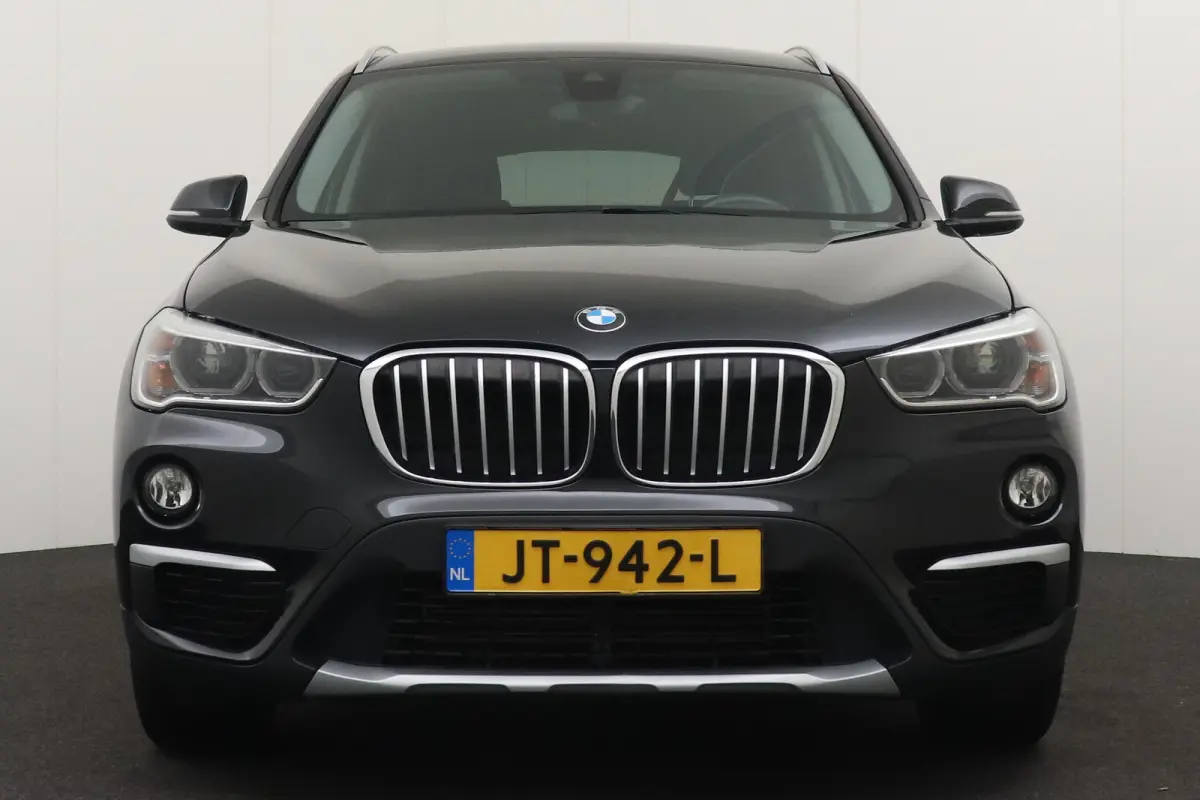 sDrive20i 192 PK Aut. M-Sport High Exe. Leder Head-Up Display 18'LMV