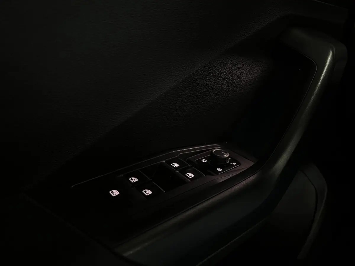 1.0 TSI 1.0 TSI | Elek.Koffer| Carplay| ACC
