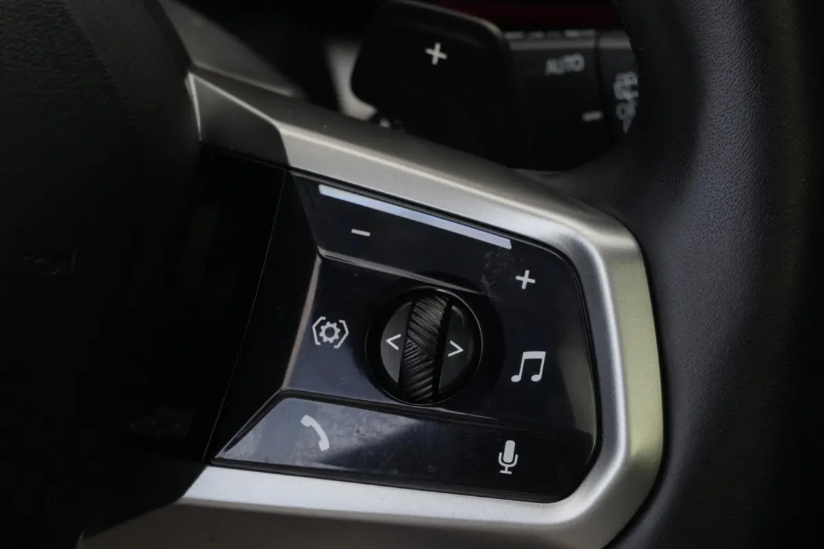 530e M Sport | 300PK | Pano | HarmanKardon | 360° | HUD | BMW 530e Touring M Sport 300 PK Plug-in Hybrid met 2.0 viercilinder, panoramadak, Head-Up Display, 360° camera, adaptieve cruise c