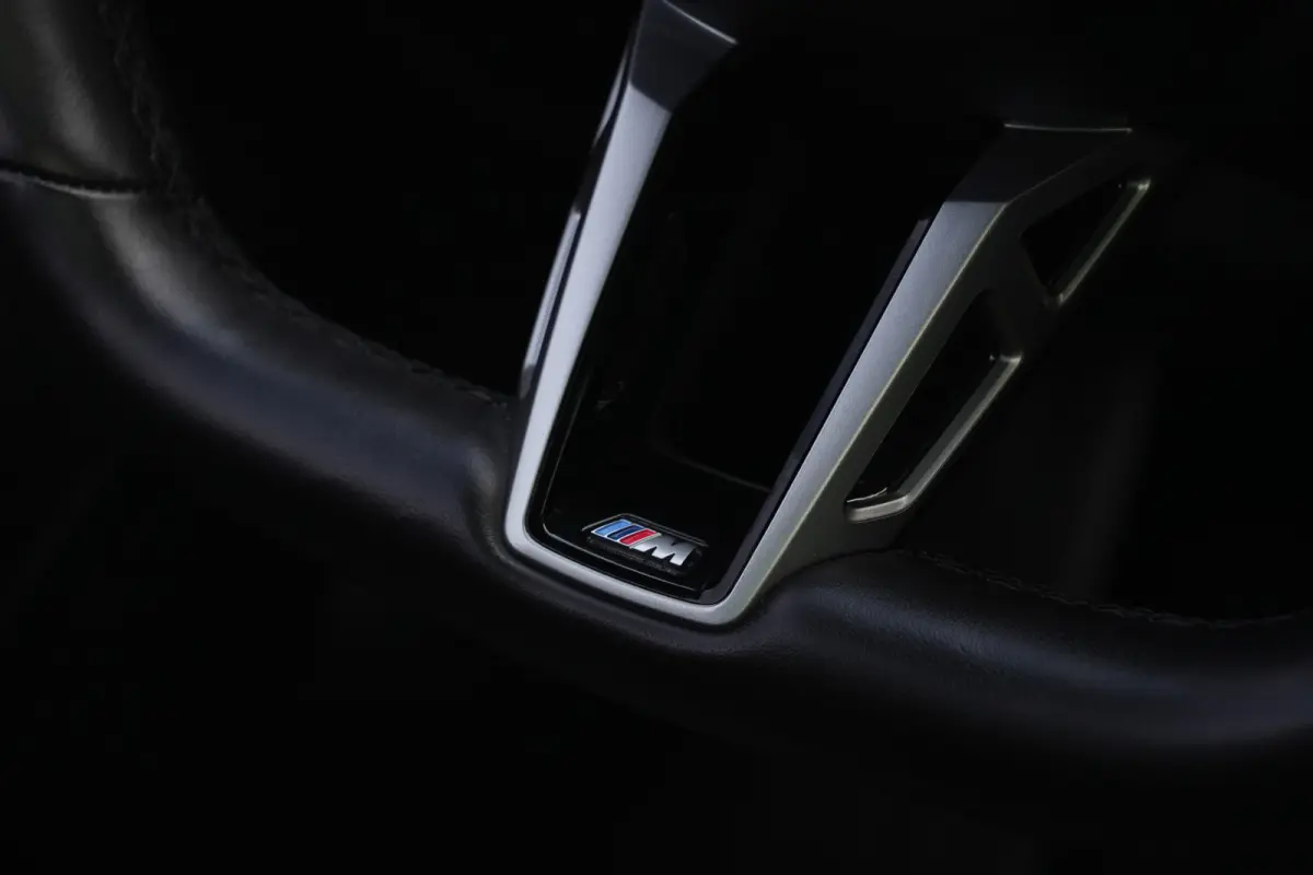 530e M Sport | 300PK | Pano | HarmanKardon | 360° | HUD | BMW 530e Touring M Sport 300 PK Plug-in Hybrid met 2.0 viercilinder, panoramadak, Head-Up Display, 360° camera, adaptieve cruise c