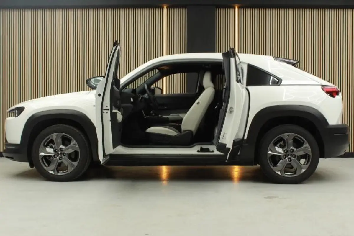 e-SkyActiv EV 145 Exclusive-line 36 kWh|HUD|MEM