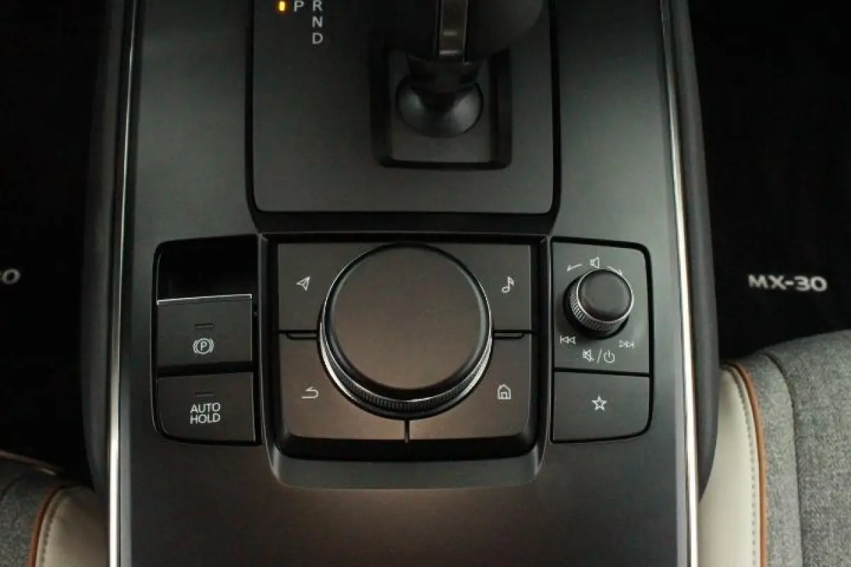 e-SkyActiv EV 145 Exclusive-line 36 kWh|HUD|MEM