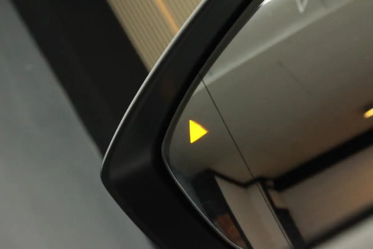 e-SkyActiv EV 145 Exclusive-line 36 kWh|HUD|MEM