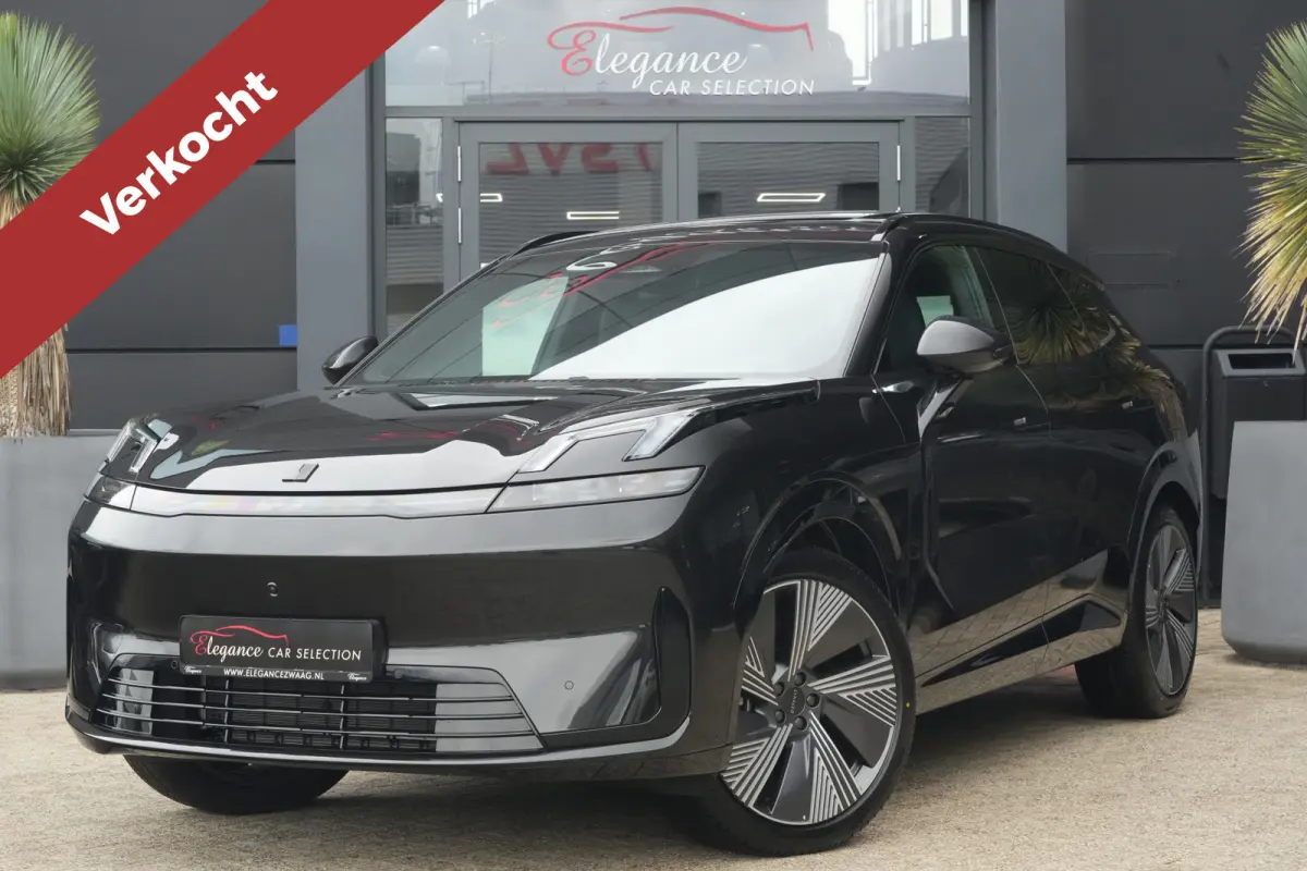1.5 More | 350 PK | 200 KM EV | PANO | MASSAGE | HARMAN KARDON | 360° CAMERA Deze zeer complete 08 More beschikt over een krachtige plug-in hybride aandrijflijn met 345 PK en 615 Nm koppel.