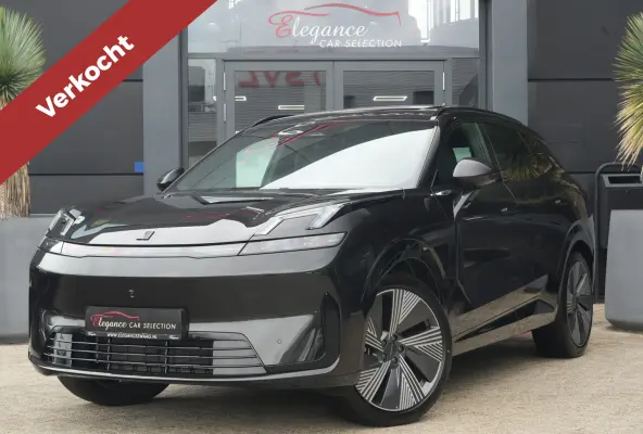 1.5 More | 350 PK | 200 KM EV | PANO | MASSAGE | HARMAN KARDON | 360° CAMERA Deze zeer complete 08 More beschikt over een krachtige plug-in hybride aandrijflijn met 345 PK en 615 Nm koppel.