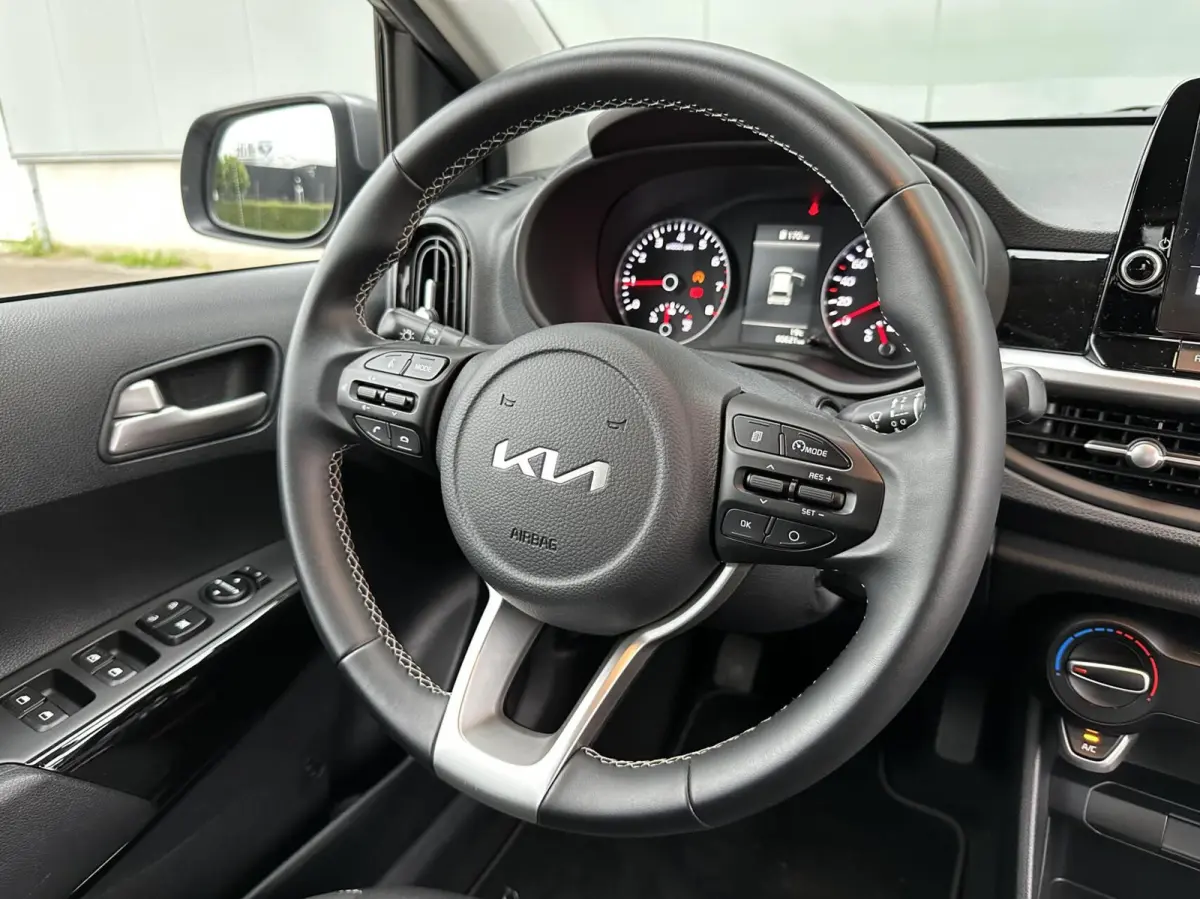 1.0 DPi DynamicLine NAP, Camera, Carplay!