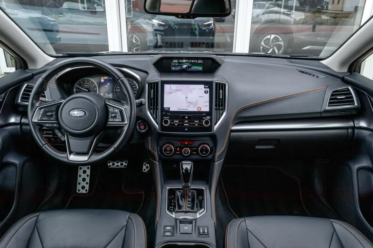 2.0i CVT Premium | Eyesight | Trekhaak | Navigatie | Lederen bekleding |