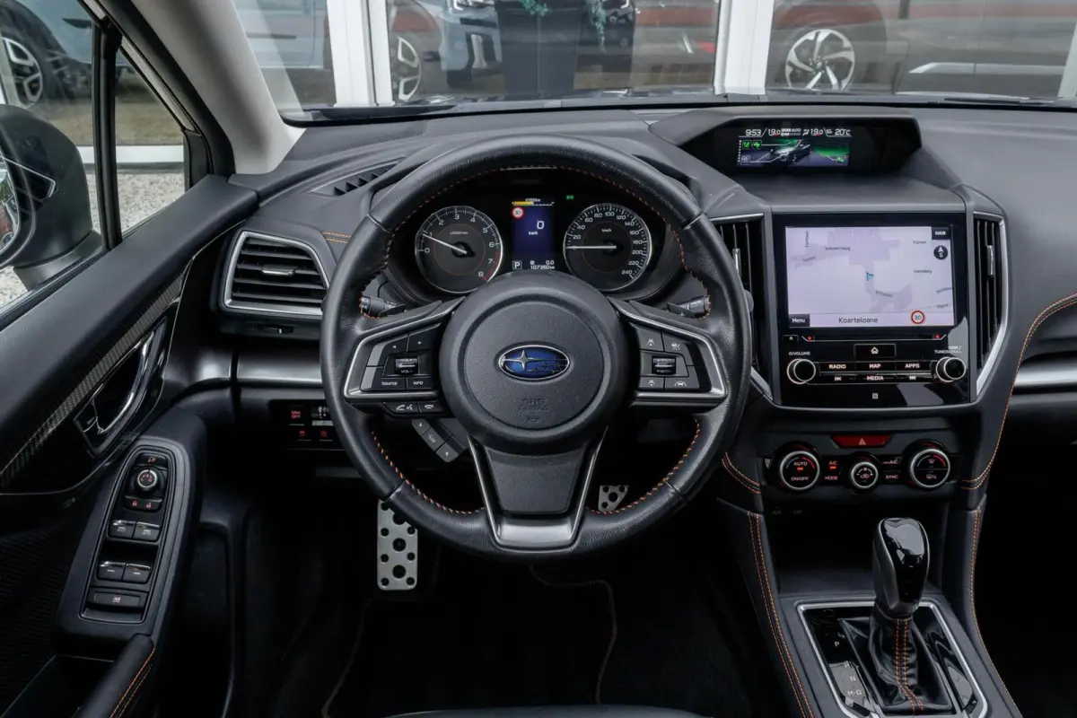 2.0i CVT Premium | Eyesight | Trekhaak | Navigatie | Lederen bekleding |