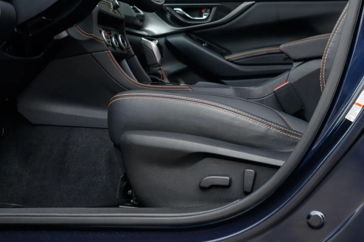 2.0i CVT Premium | Eyesight | Trekhaak | Navigatie | Lederen bekleding |