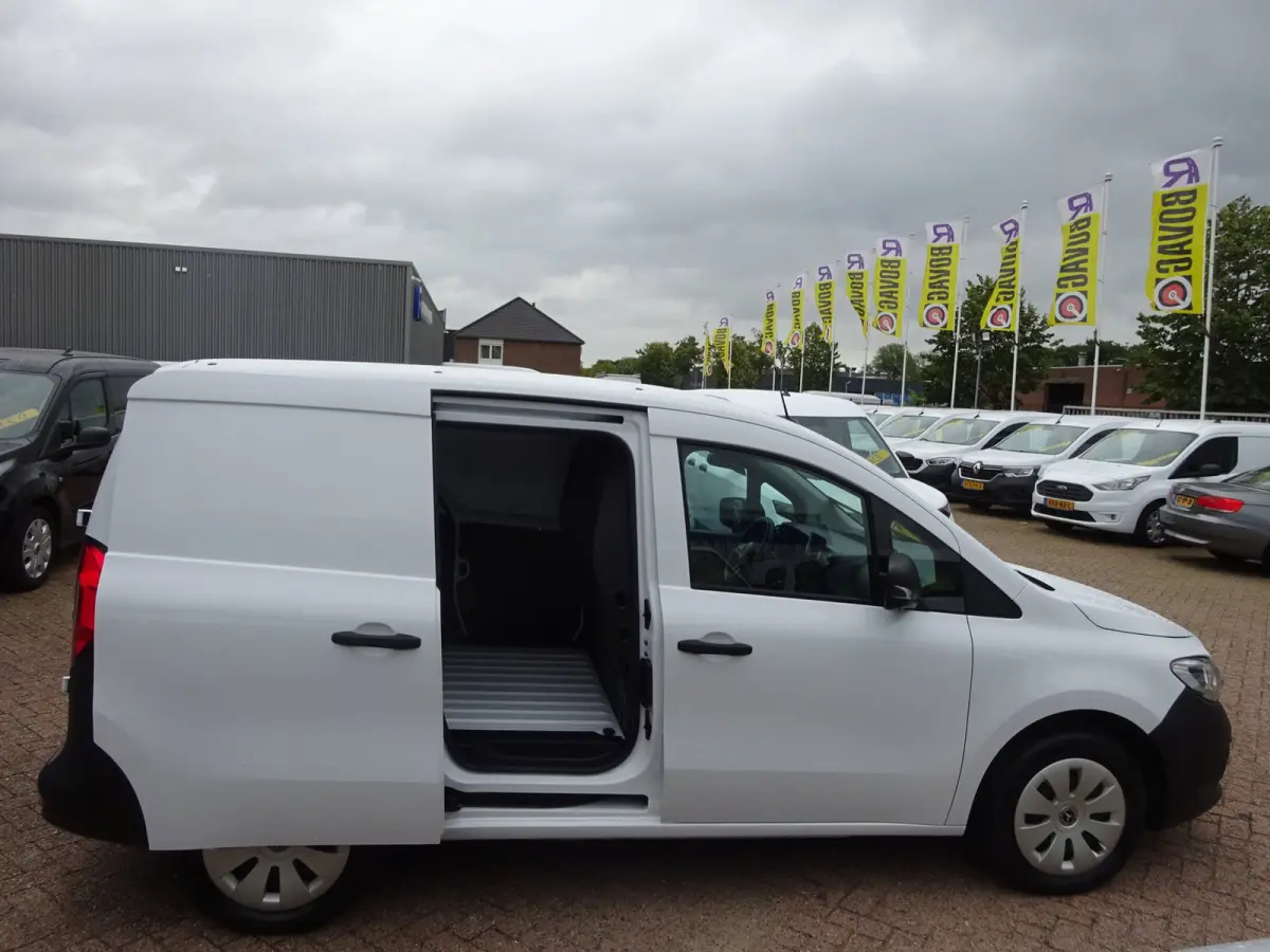 110 CDI L1 MBUX 2 x SCHUIFDEUR CRUISE PDC CAMERA NAVI