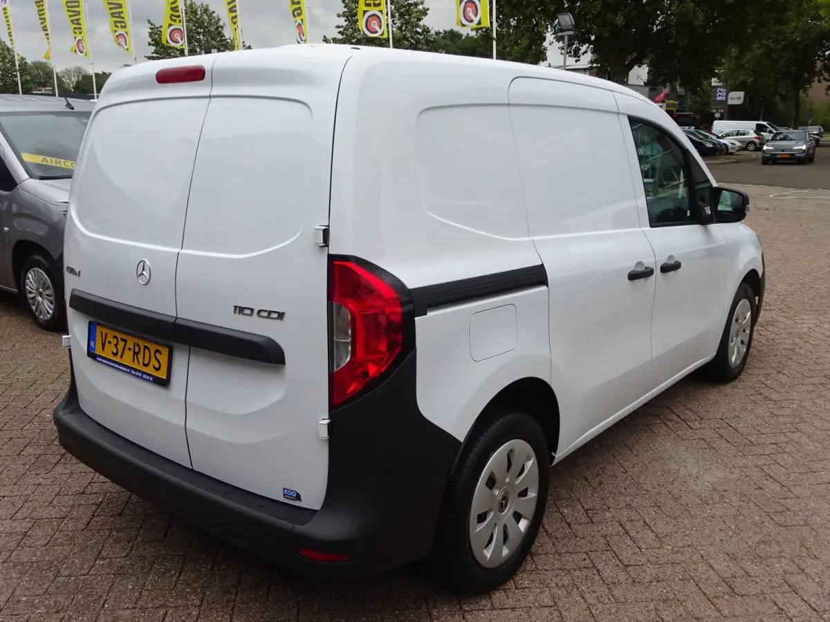 110 CDI L1 MBUX 2 x SCHUIFDEUR CRUISE PDC CAMERA NAVI