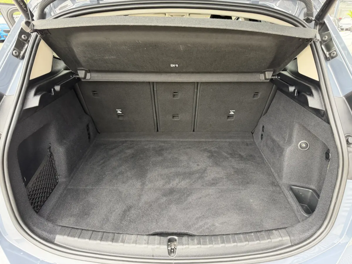 218i Luxury Line Achteruitrijcamera Trekhaak Carplay