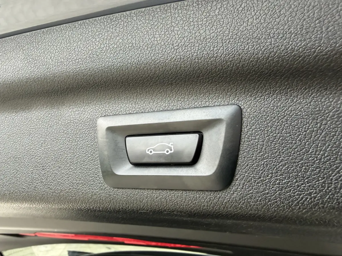 218i Luxury Line Achteruitrijcamera Trekhaak Carplay