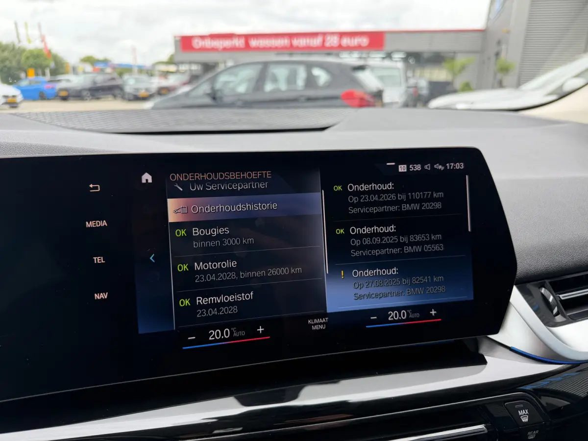 218i Luxury Line Achteruitrijcamera Trekhaak Carplay