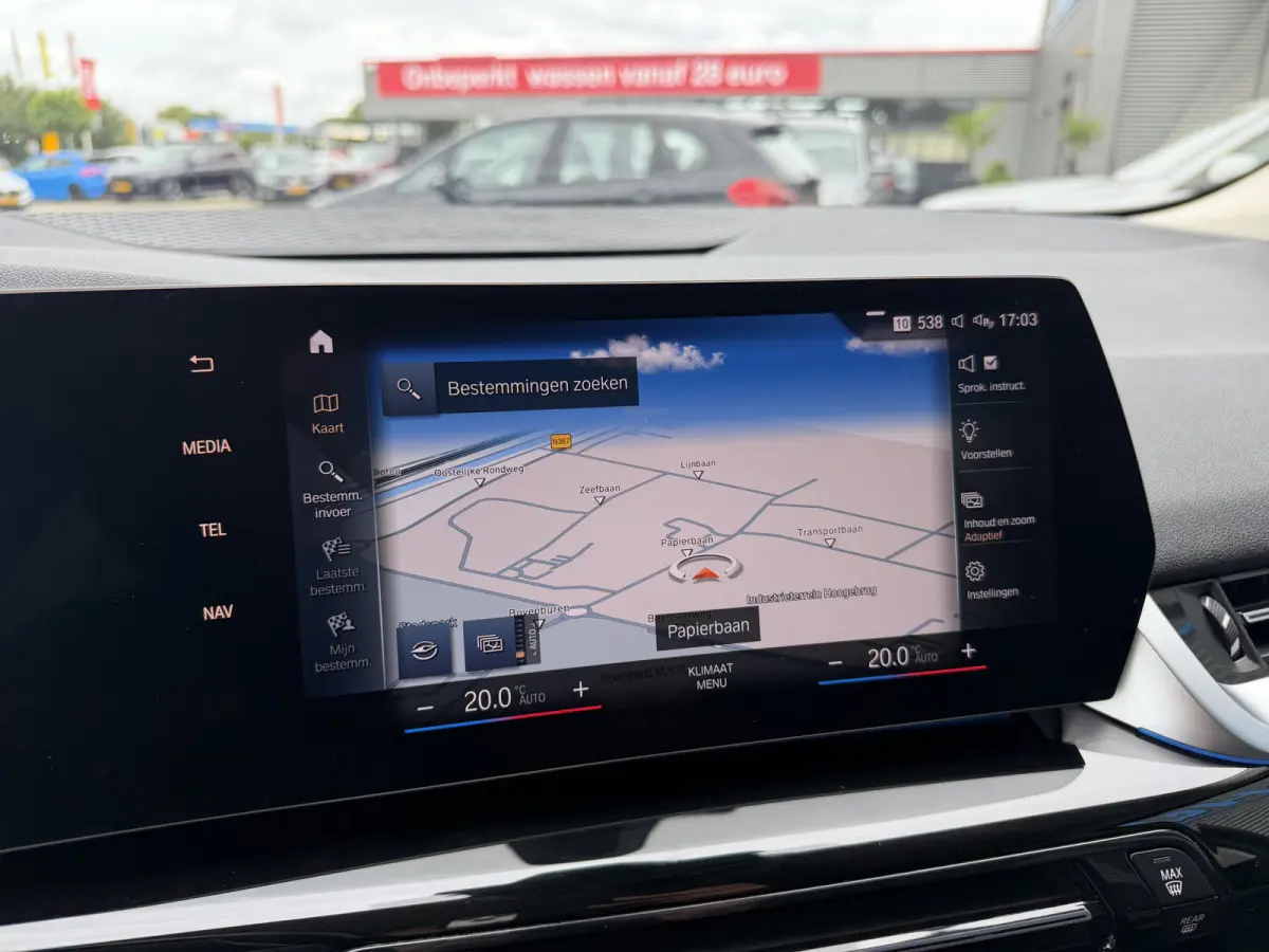 218i Luxury Line Achteruitrijcamera Trekhaak Carplay