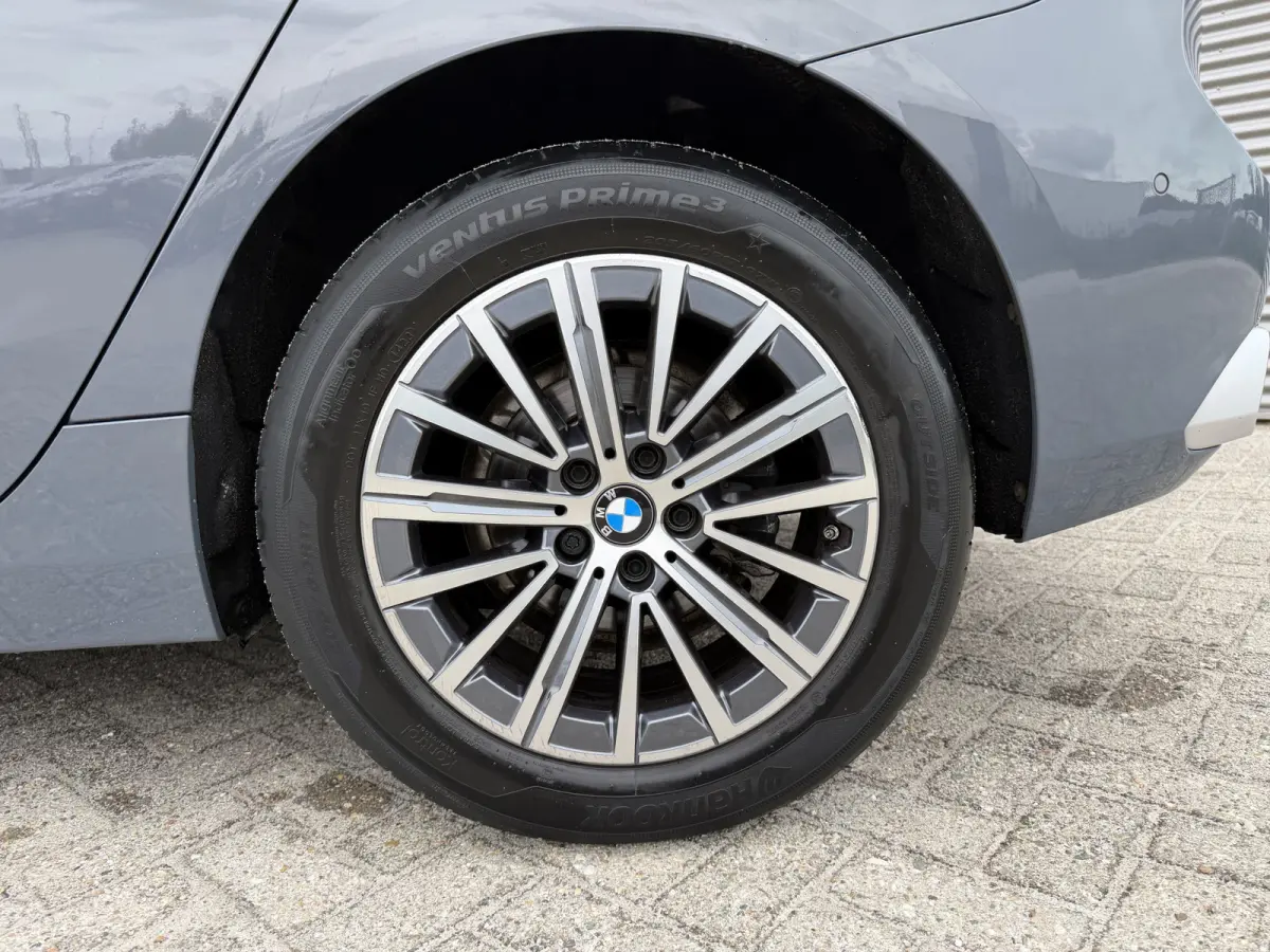 218i Luxury Line Achteruitrijcamera Trekhaak Carplay
