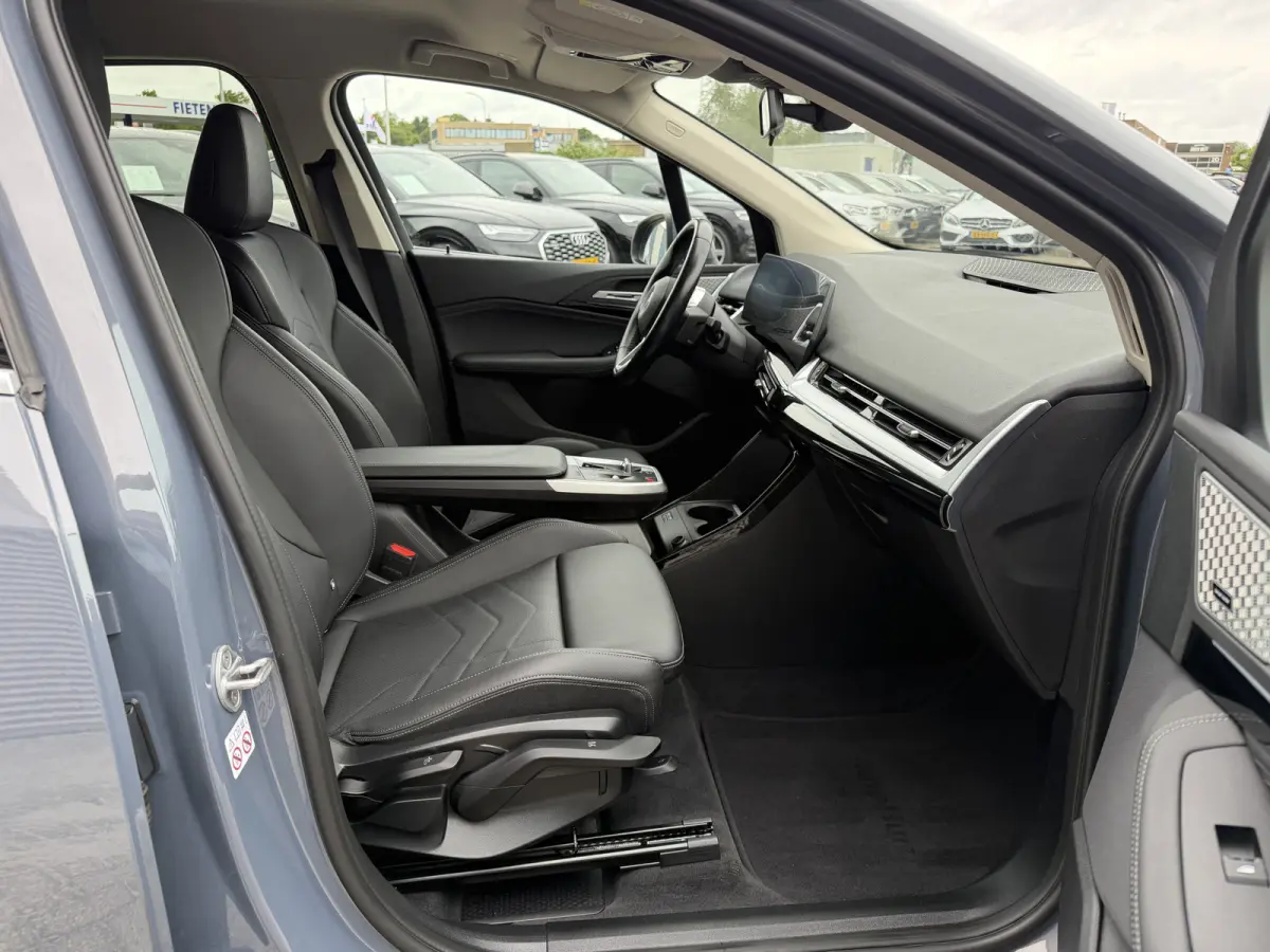 218i Luxury Line Achteruitrijcamera Trekhaak Carplay