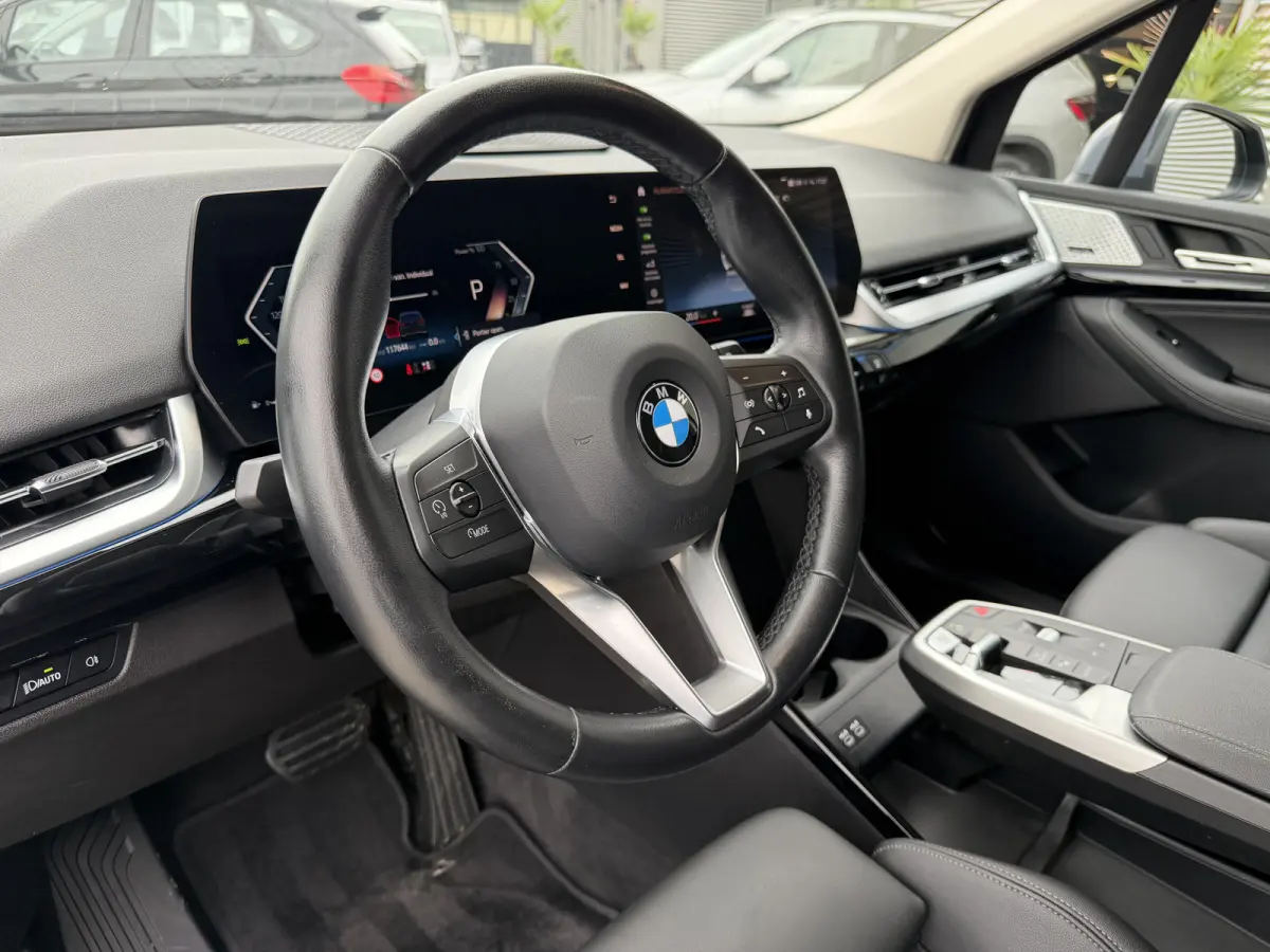 218i Luxury Line Achteruitrijcamera Trekhaak Carplay