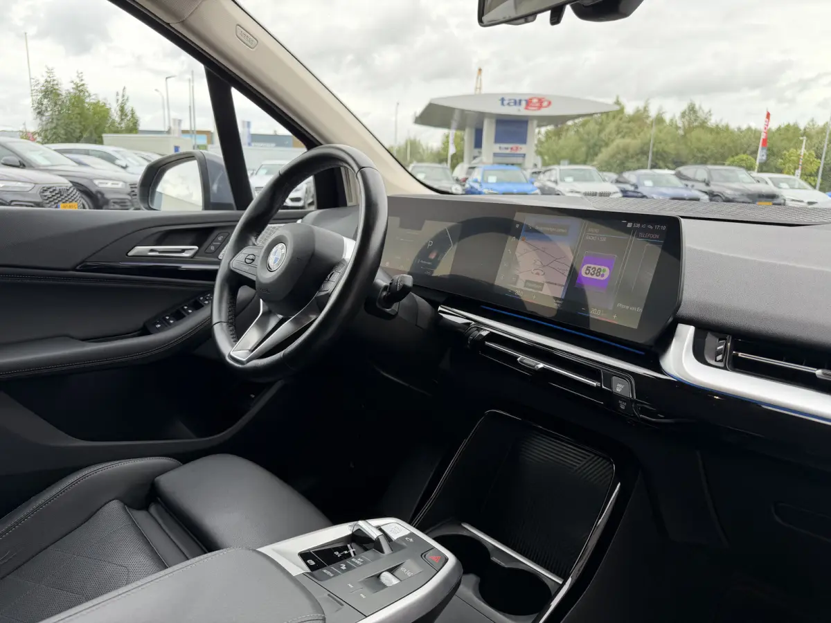 218i Luxury Line Achteruitrijcamera Trekhaak Carplay