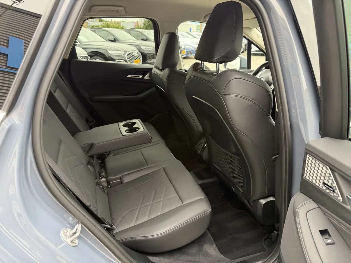 218i Luxury Line Achteruitrijcamera Trekhaak Carplay