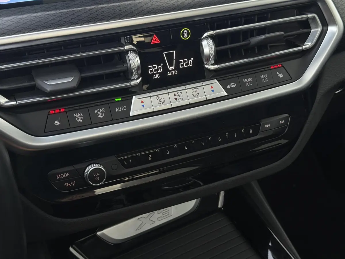 xDrive30e M-Sport | Pano | HUD | ACC | Leder | memory | Harman Kardon