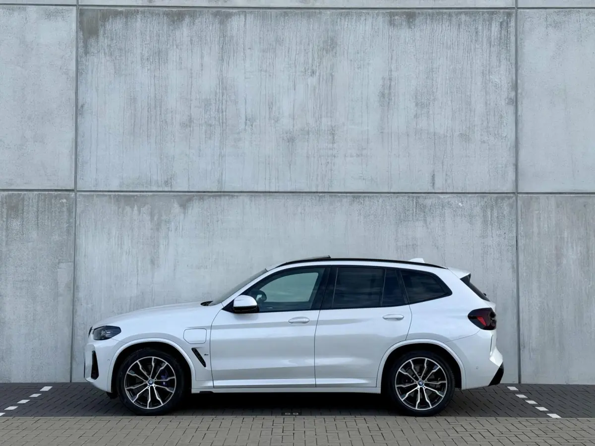 xDrive30e M-Sport | Pano | HUD | ACC | Leder | memory | Harman Kardon