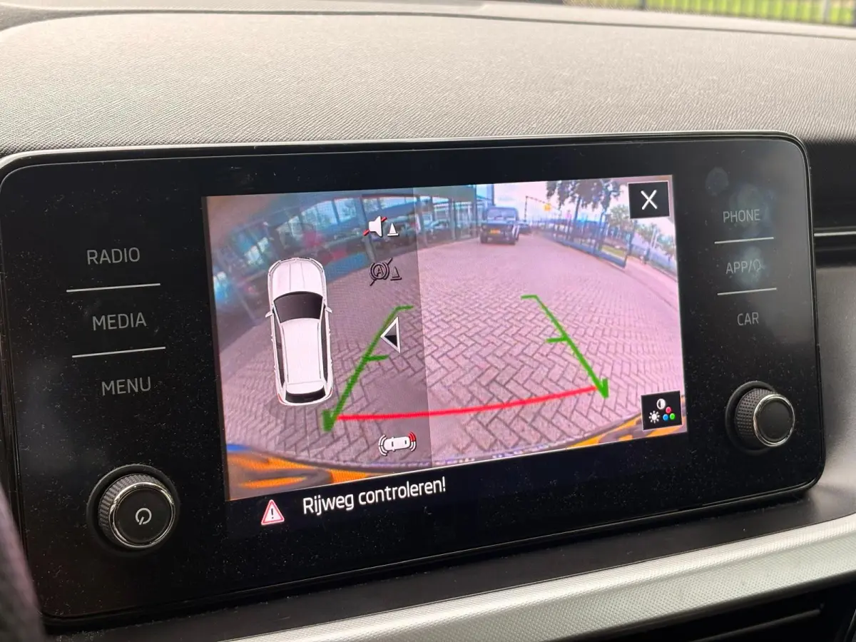 1.0 TSI Sport Business NARDO GREY! | NL-AUTO | CARPLAY | DIG DASH | ACHTERCAM | STOELVERW | CLIMATE | GOED ONDERH |