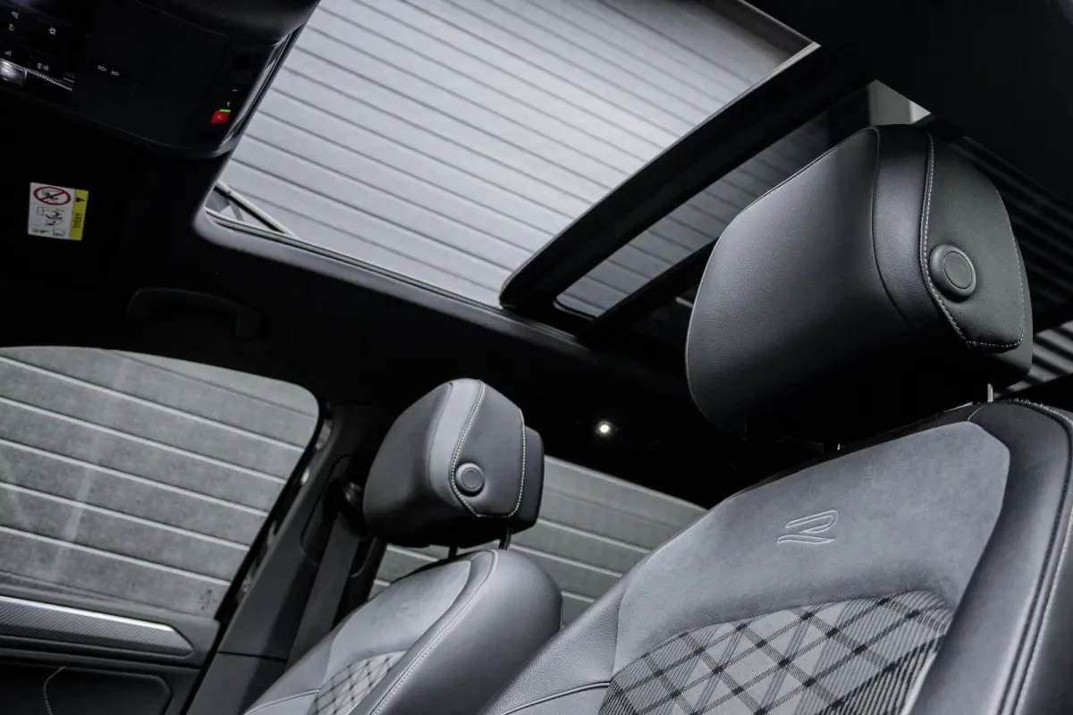 1.4 TSI eHybrid R-Line | PANO | IQ-LIGHT | ADAPTIVE | 245PK