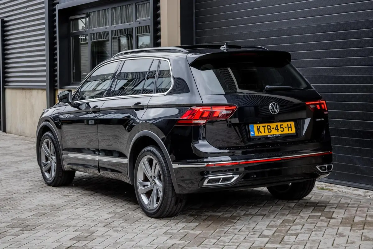 1.4 TSI eHybrid R-Line | PANO | IQ-LIGHT | ADAPTIVE | 245PK