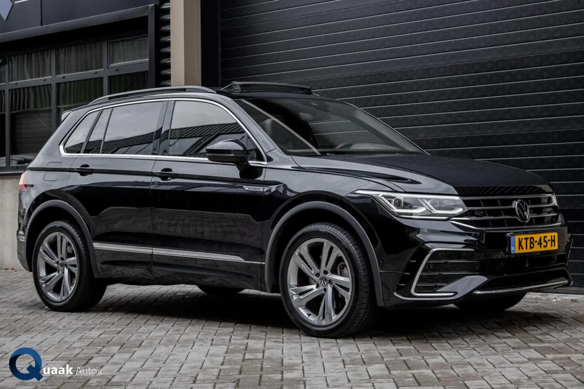 1.4 TSI eHybrid R-Line | PANO | IQ-LIGHT | ADAPTIVE | 245PK