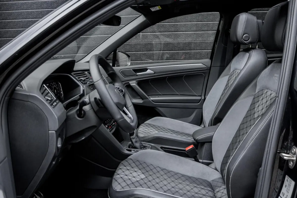 1.4 TSI eHybrid R-Line | PANO | IQ-LIGHT | ADAPTIVE | 245PK