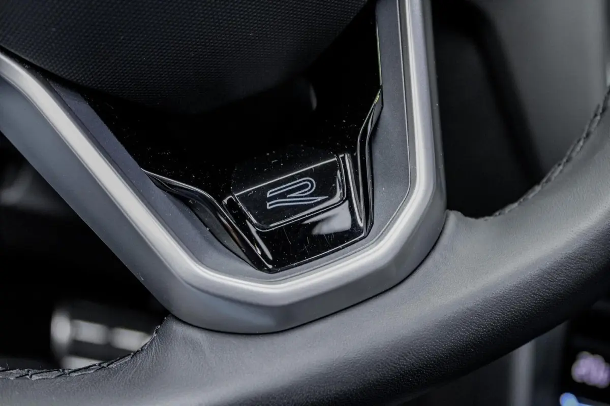1.4 TSI eHybrid R-Line | PANO | IQ-LIGHT | ADAPTIVE | 245PK