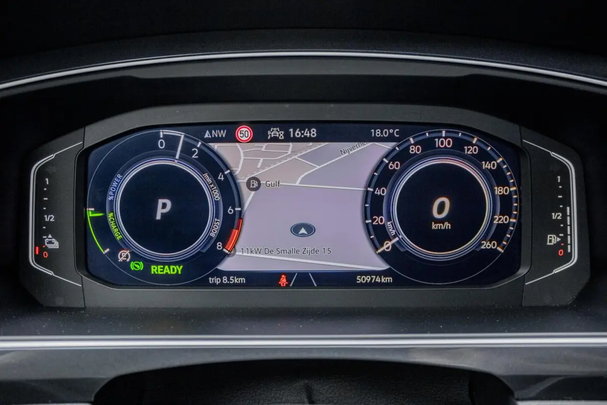 1.4 TSI eHybrid R-Line | PANO | IQ-LIGHT | ADAPTIVE | 245PK