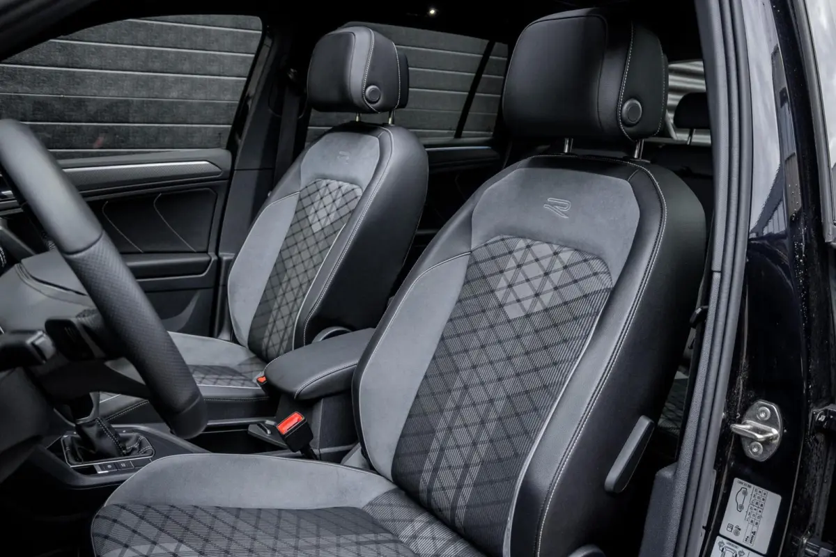 1.4 TSI eHybrid R-Line | PANO | IQ-LIGHT | ADAPTIVE | 245PK