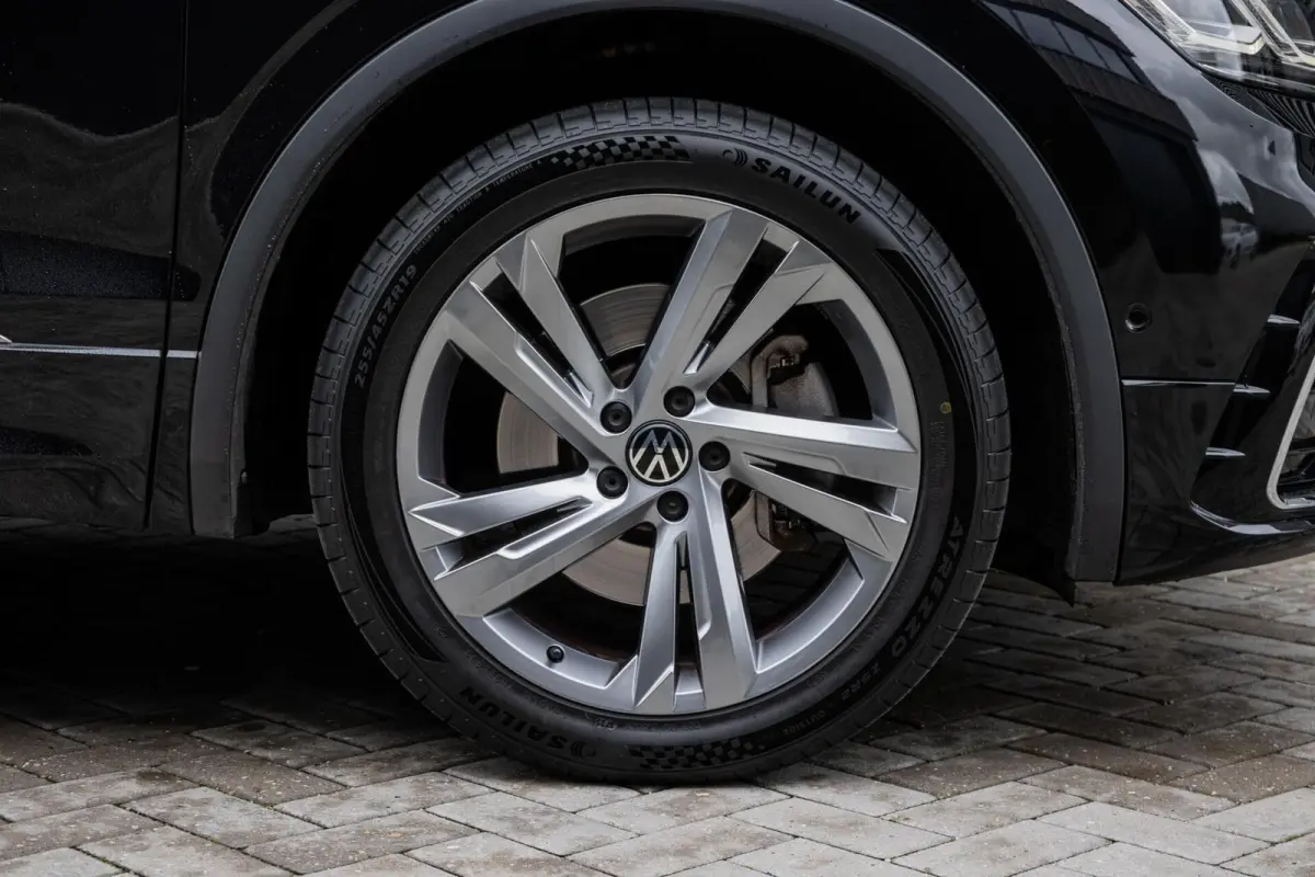 1.4 TSI eHybrid R-Line | PANO | IQ-LIGHT | ADAPTIVE | 245PK